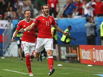 Wales target qualification aga...